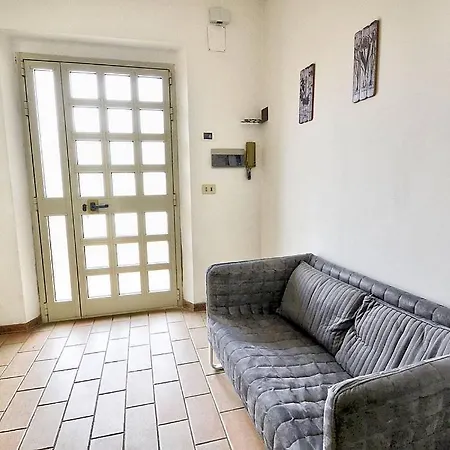 In Sleeps 4 *