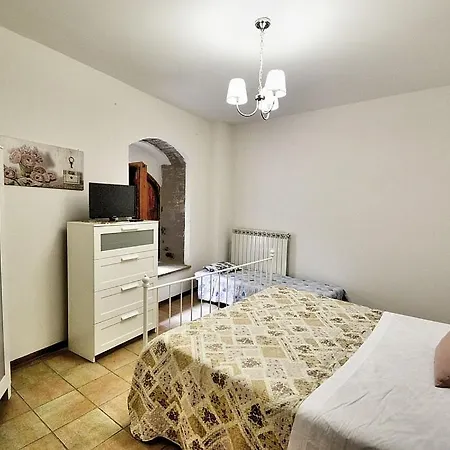 Appartement In Sleeps 4 *
