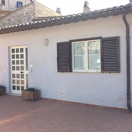 In Sleeps 4 * Ассизи